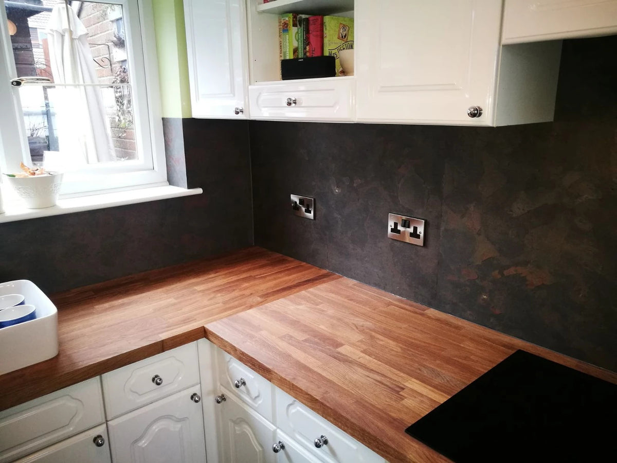 Arcobaleno Colore slate veneer kitchen splashback with wooden worktop