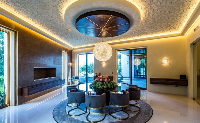 Cobre slate veneer feature wall in contemporary dining room