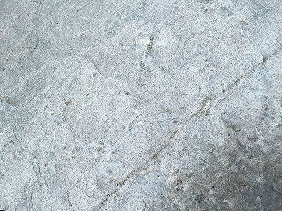 Mare slate veneer close up