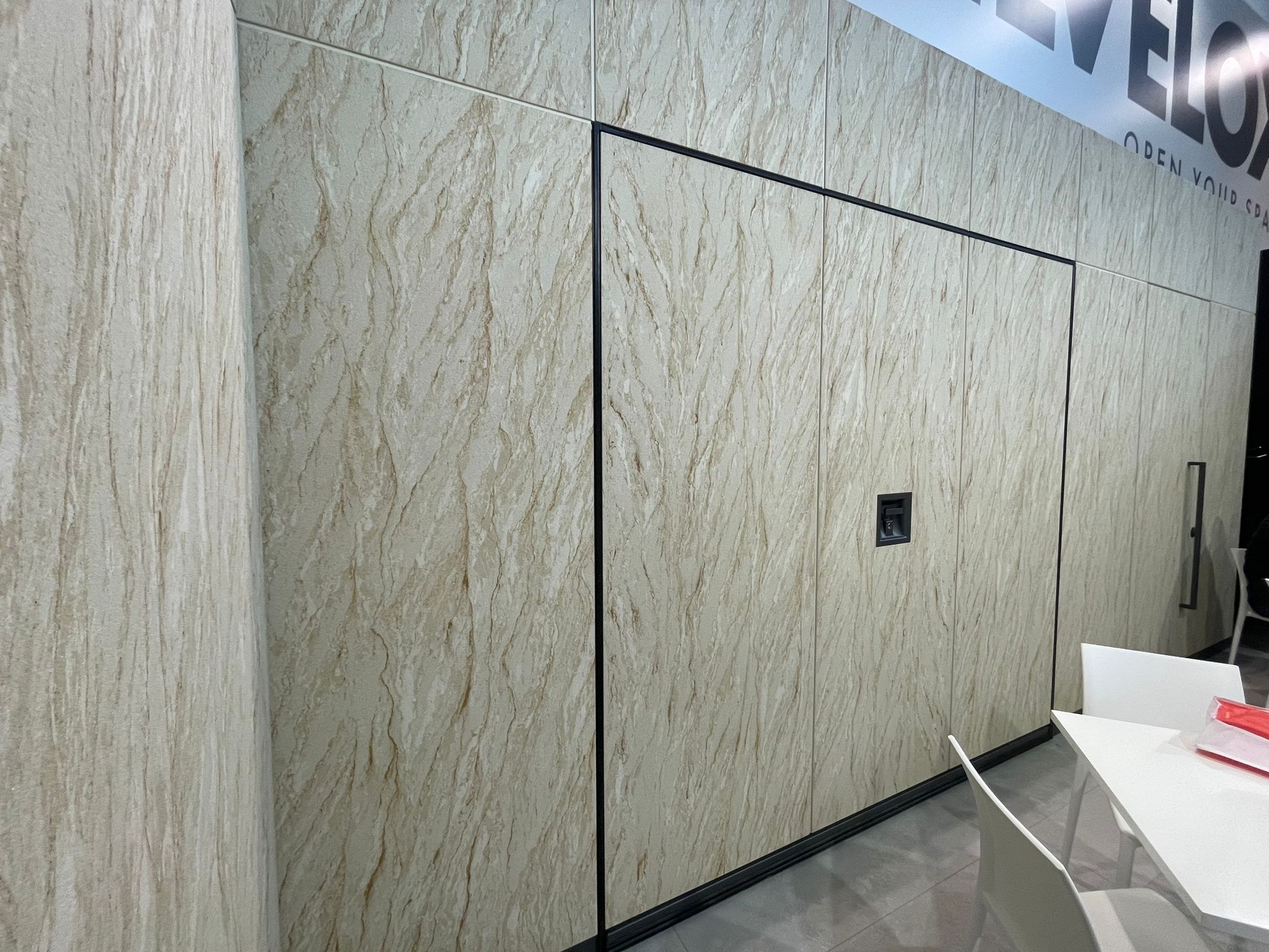 Bottocino Verona Quartz-Sand Veneer