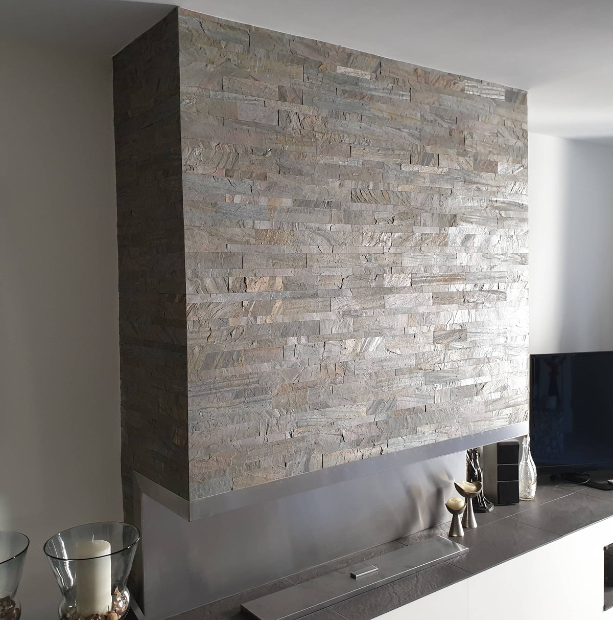 Burning Forest slate veneer multi brick feature wall
