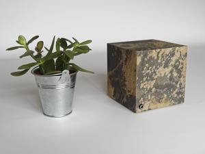 Rustique slate veneer light box